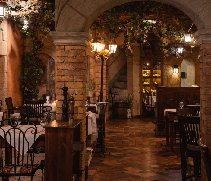Via Toscana - wnętrze-Katowice-zamów-z-dostawą-menu